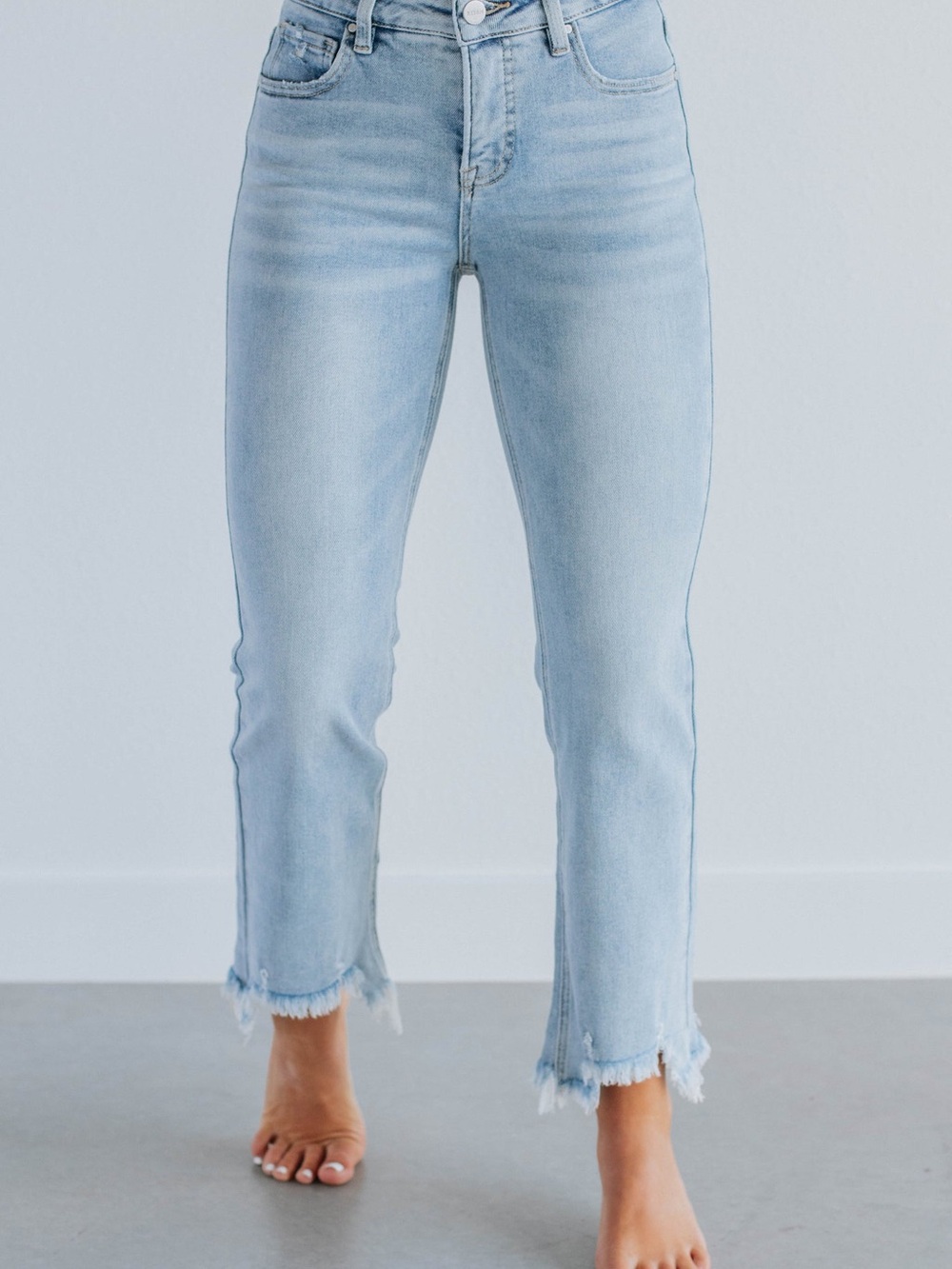 Light Blue Cropped Frayed-Hem Women's Jeans